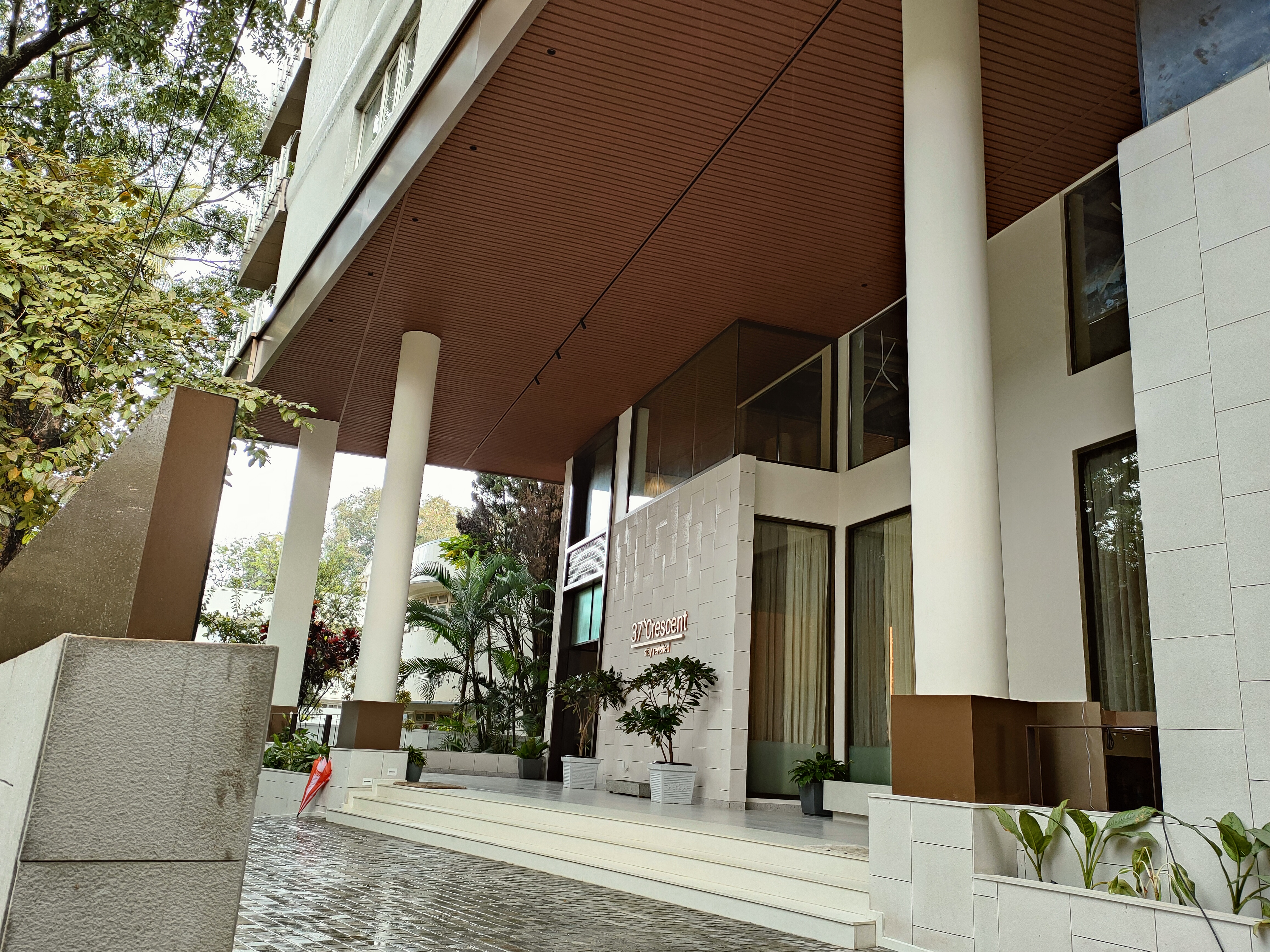 Front exterior 01